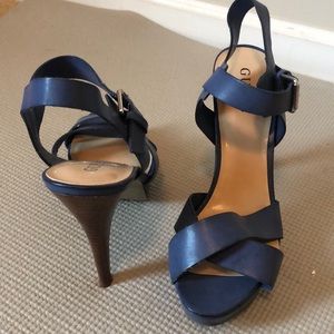 Never worn Guess platform sandals!